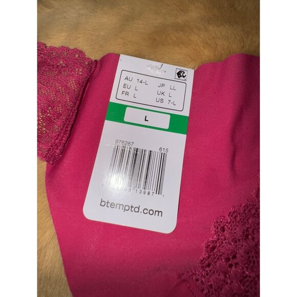 B.tempt'd by Wacoal Women's B.bare Thong, Persian Red, Size L, NWT - Picture 4 of 4